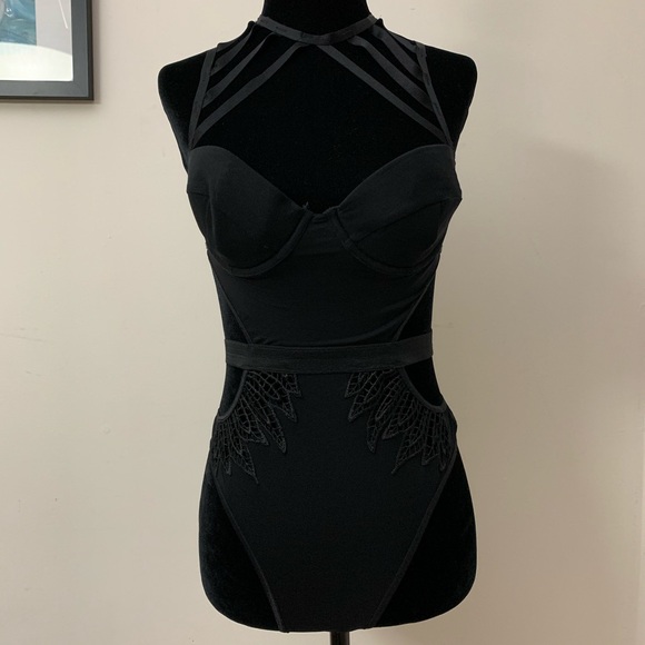 Frederick’s of Hollywood Black Lace Mesh Bodysuit - Picture 3 of 8